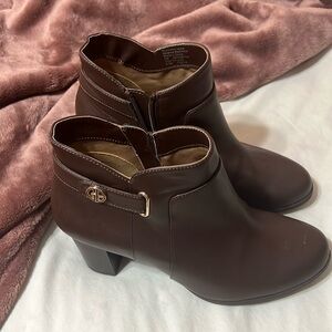 Memory foam brown booties